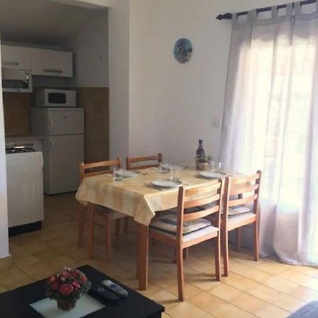 Apartments And Rooms Ognjen - Family Apartments With Free Parking Betina  Exterior photo