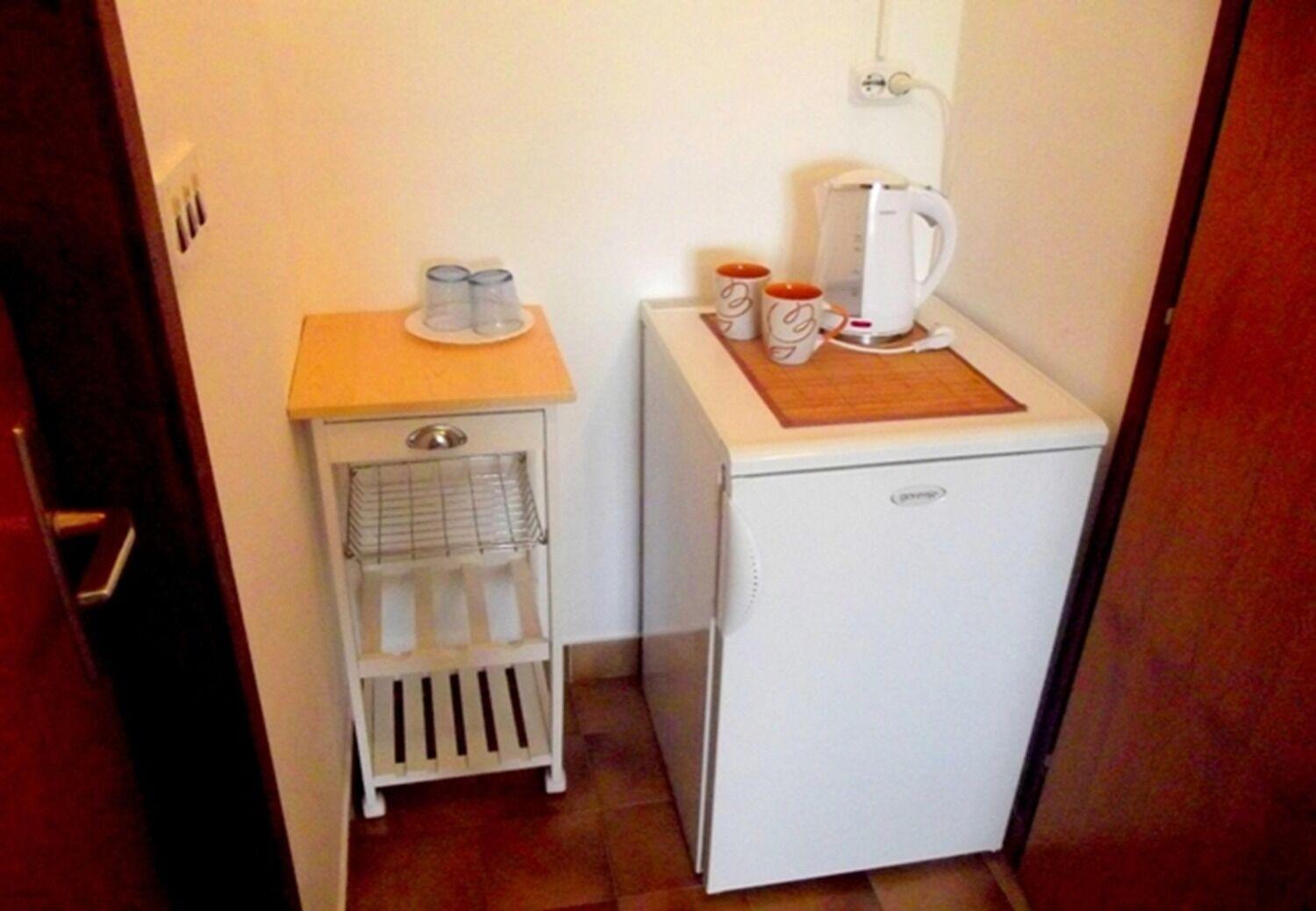 Apartments And Rooms Ognjen - Family Apartments With Free Parking Betina  Exterior photo