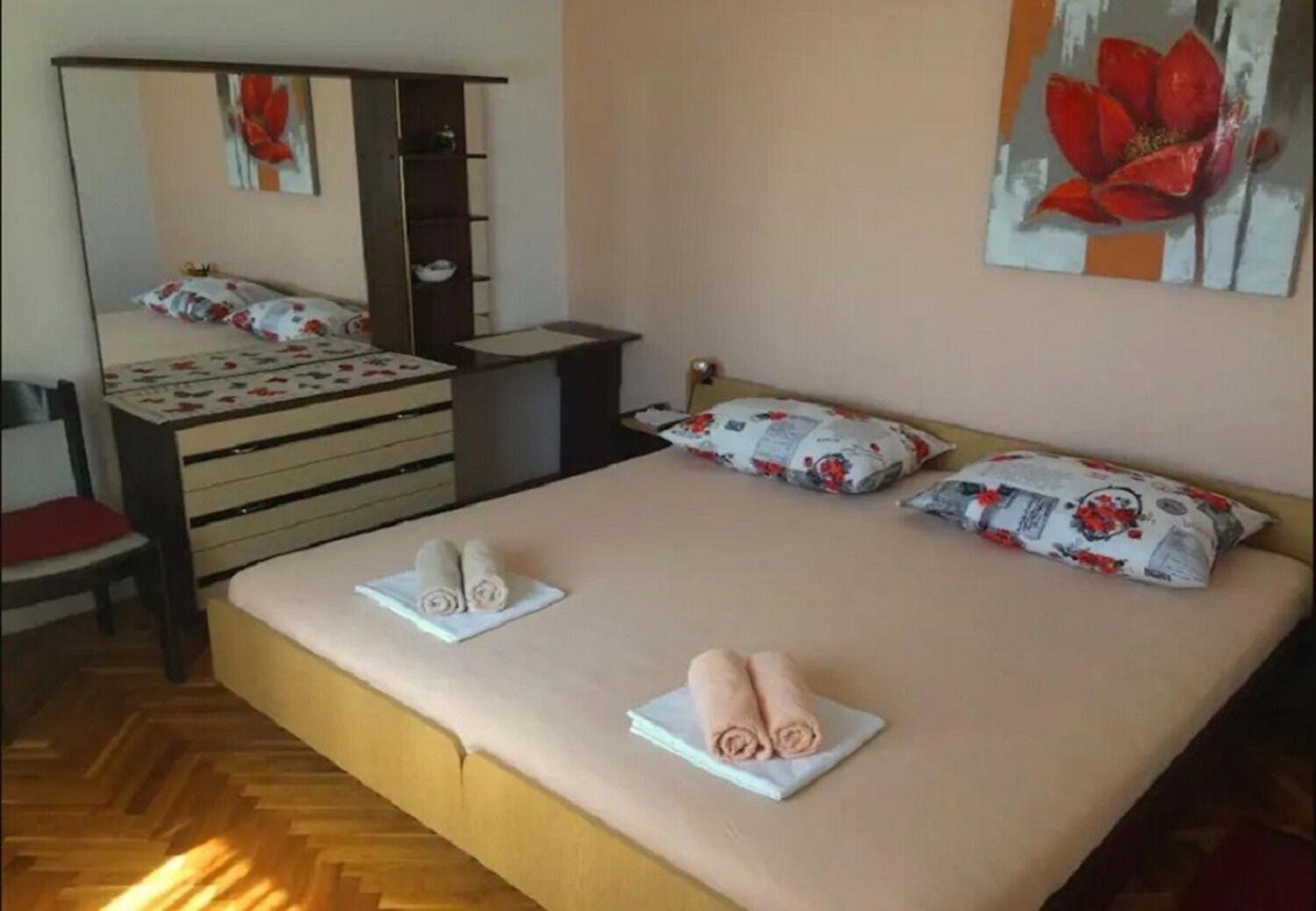 Apartments And Rooms Ognjen - Family Apartments With Free Parking Betina  Exterior photo