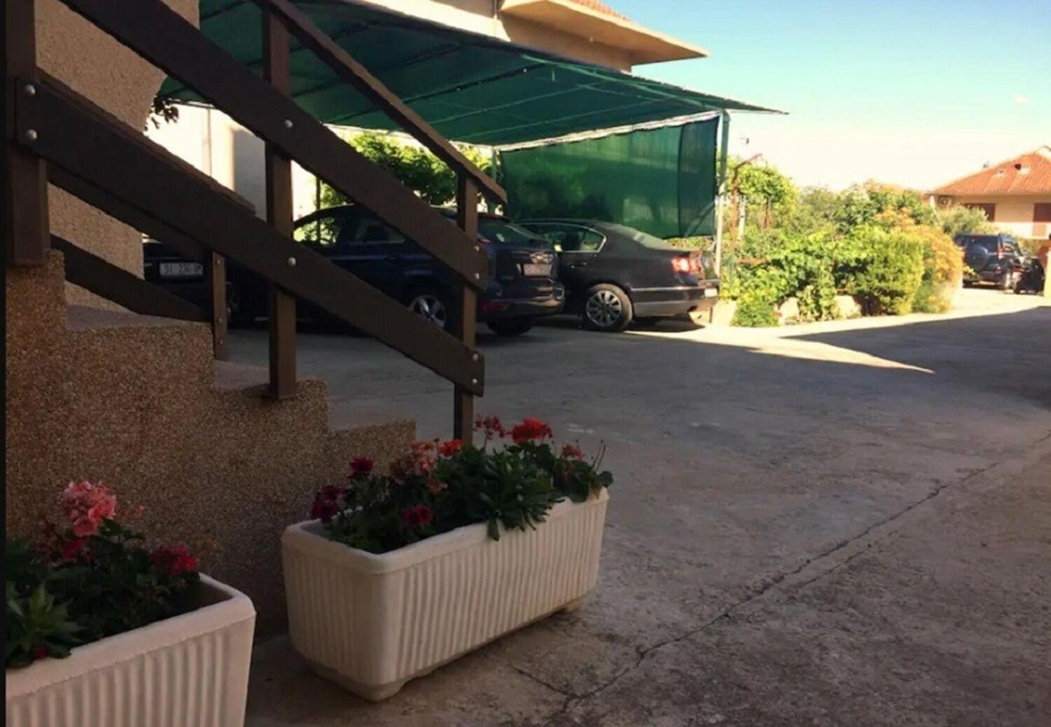Apartments And Rooms Ognjen - Family Apartments With Free Parking Betina  Exterior photo